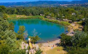 Camping Homair Domaine Des Iscles Mobil-Home Climatise