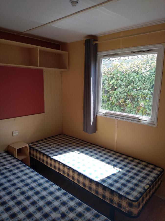 Camping Homair Domaine Des Iscles Mobil-Home Climatise La Roque-d'Antheron Exterior foto