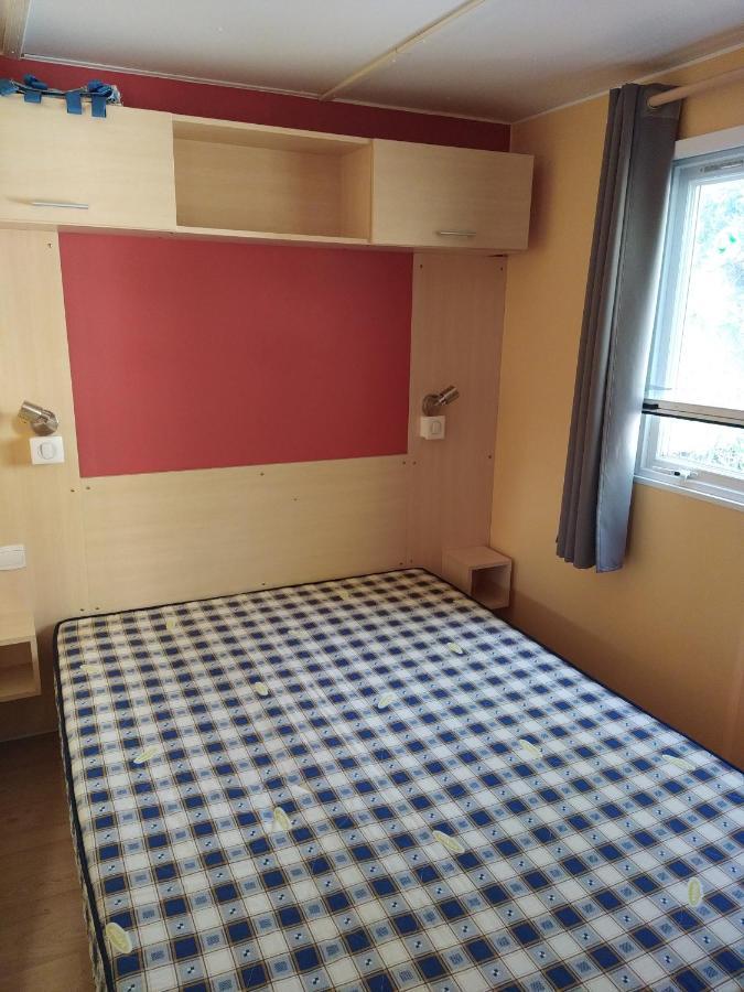 Camping Homair Domaine Des Iscles Mobil-Home Climatise La Roque-d'Antheron Exterior foto